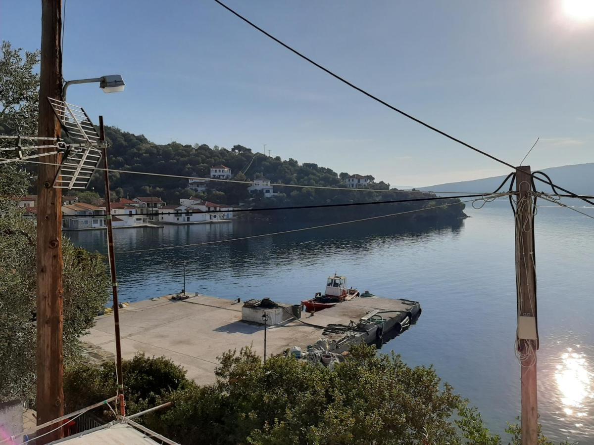 Chiona΄S Apartments By The Sea Paleo Trikeri Exterior foto